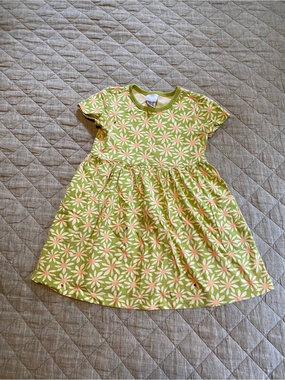 Hanna Andersson 4T Playground Dress with pockets - daisies